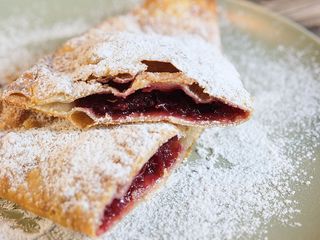 Чіберек з вишнею (200г)