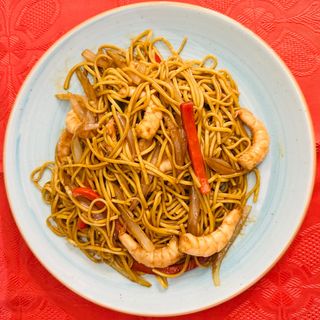 Tallarines De Trigo Con Gambas