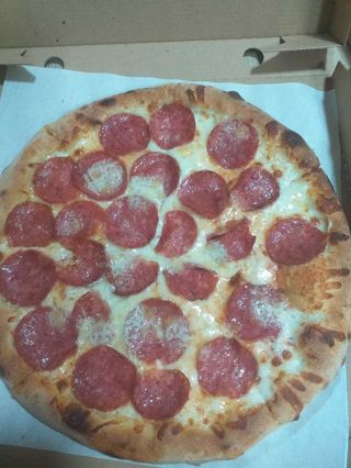 Pizza Salami e Gorgonzola