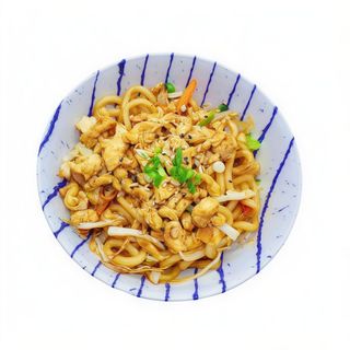 Udon De Pollo Y Verduras鸡肉炒乌冬