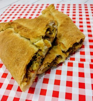 Calzone De Carne Tradicional (30 Cm.)