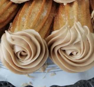 Churro Relleno De Kinder Bueno 1 Ud.