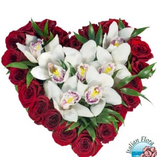 Cuore di rose e orchidee