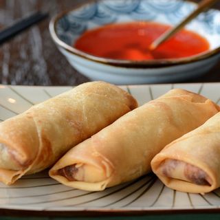 N4' Rollito De Langostino Con Aguacate Y Salsa Maracuyá (2 Uds.)