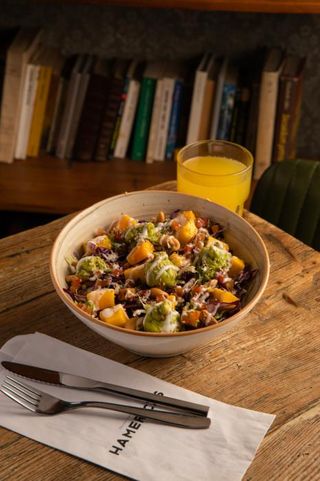 Avo & Mango Salad