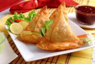 Samosa De Pollo (3 uds.)