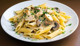 Makaron Penne z kurczakiem i grzybami