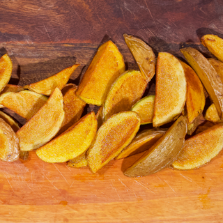 Cartofi Wedges* În Coajă