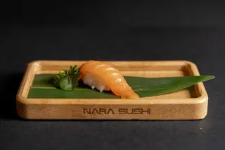 076. Nigiri sake - 1 pezzo