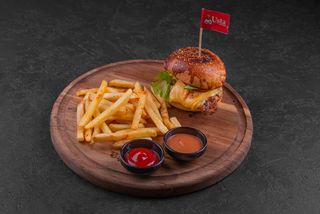 Чизбургер с курицей (200 гр.)