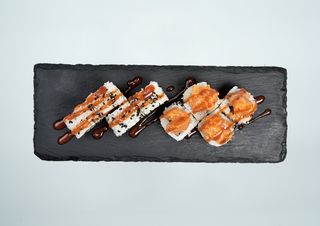 Uramaki spicy salmon