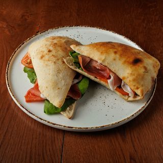 Sendvič italijanska pršuta