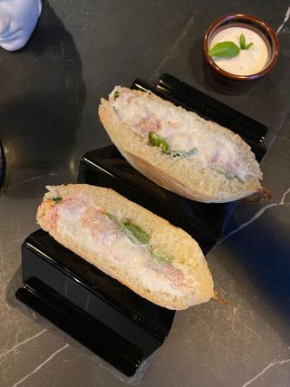 Panino tartare di gambero rosso di Mazara del Vallo