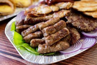 Roštilj - oval mešanog mesa