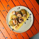 Spinach syrniki with shrimps