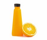 Zumo de naranja natural recién exprimido
