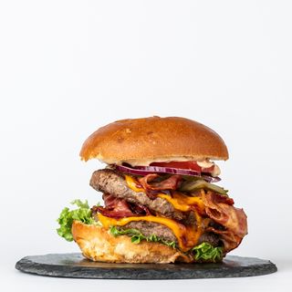 PODWÓJNY BEKONBURGER