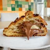 Круасан з нутеллою (120г)