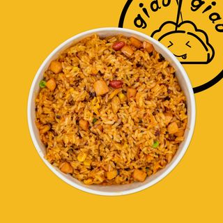 Riso saltato con salsa piccante laoganma