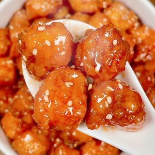 90 Pollo con salsa agridulce