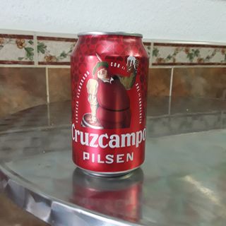 Refresco lata cerveza Cruzcampo