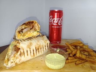 Комбо Стандарт з курячим м'ясом, картоплею, Coca Cola (400/150г/330мл)