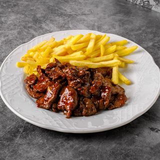 Ternera Con Patatas Fritas