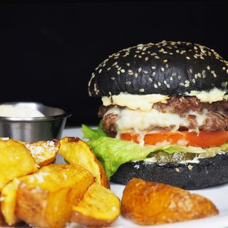 French Smashed Burger &cartofi wedges