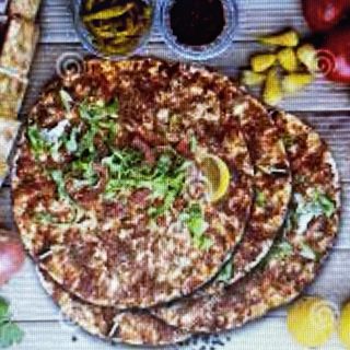 Lahmacun Especial