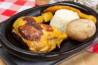 Pollo Asado con arroz delicias