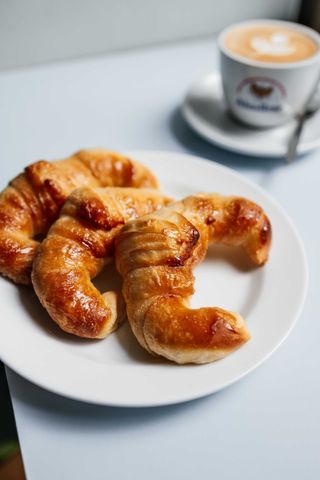 Café + 3 Medialunas Clásicas