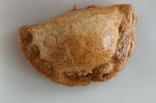 MINI EMPANADILLA DE TOMATE