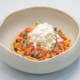 Фетучини с томатами, базиликом и сыром Страчателла (280 гр.)