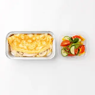 Omletă cu Carne de Pui, Cașcaval și Ciuperci