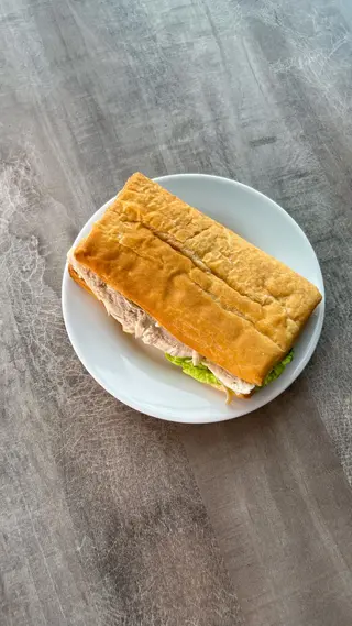 Слойка с курицей гриль