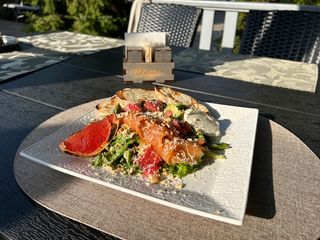 Салат Дипломат з лососем (280г)