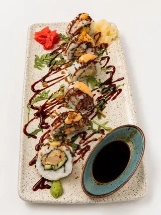 Inside out roll: ebi tempura