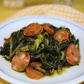 Vruacculi i rapa e sazizza