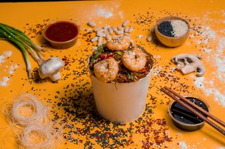 ბრინჯის ვერმიშელი კრევეტებით