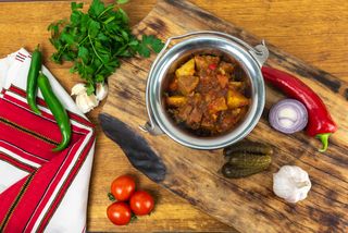 Ceaun gulas unguresc