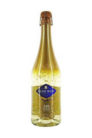 Vin spumant cu foiță de aur
