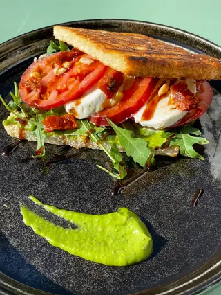 Caprese Vegano