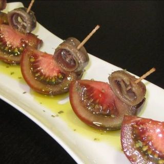TOMATE CON ANCHOAS