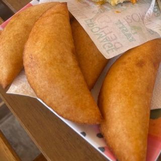 Empanada de jamón y queso