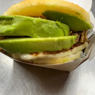 Arepa Pollo Antojitos