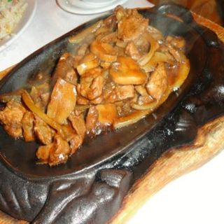 Vedella amb Salsa d'Ostres