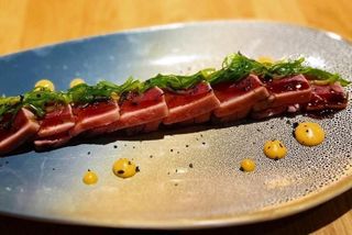 TATAKI DE ATÚN ROJO FRÍO
