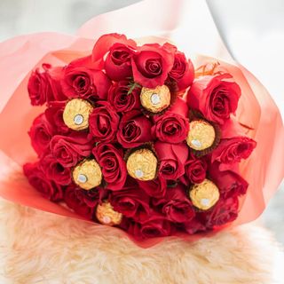 Red Roses Ferrero Bouquet 