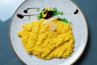 Riža sa piletinom u šafranu 460 gr