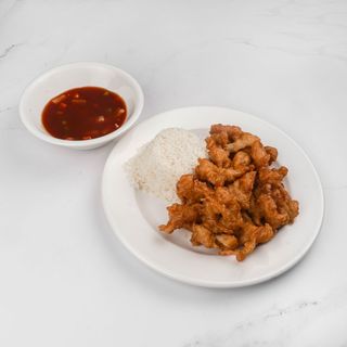 Pohana piletina sa slatko kiselim umakom